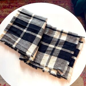 Old Navy Black & White Plaid Checkered Scarf Shawl
